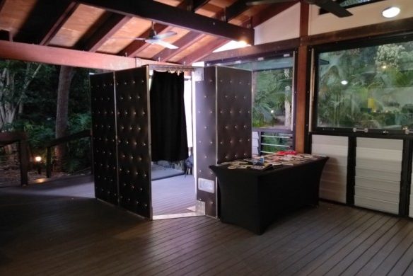 cropped-Photo-Booth-Hire-Rainbow-Beach.jpg